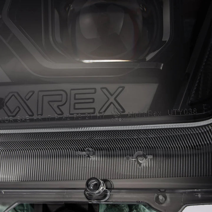 Alpahrex LUXX-Series Projector Headlights Alpha-Black for 4Runner (2010-2013)
