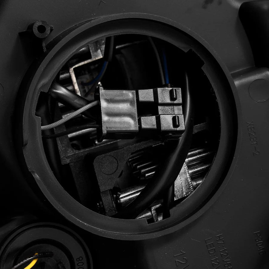 Alpahrex LUXX-Series Projector Headlights Alpha-Black for 4Runner (2010-2013)