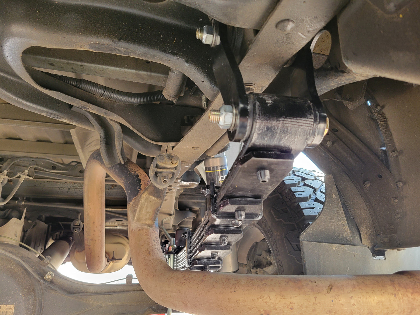 Archive Garage Lift Shackles for Tundra (2007-2021)