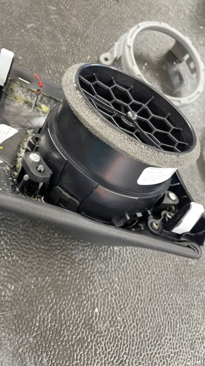 Meso Customs Blackout Vent Rings for Tundra