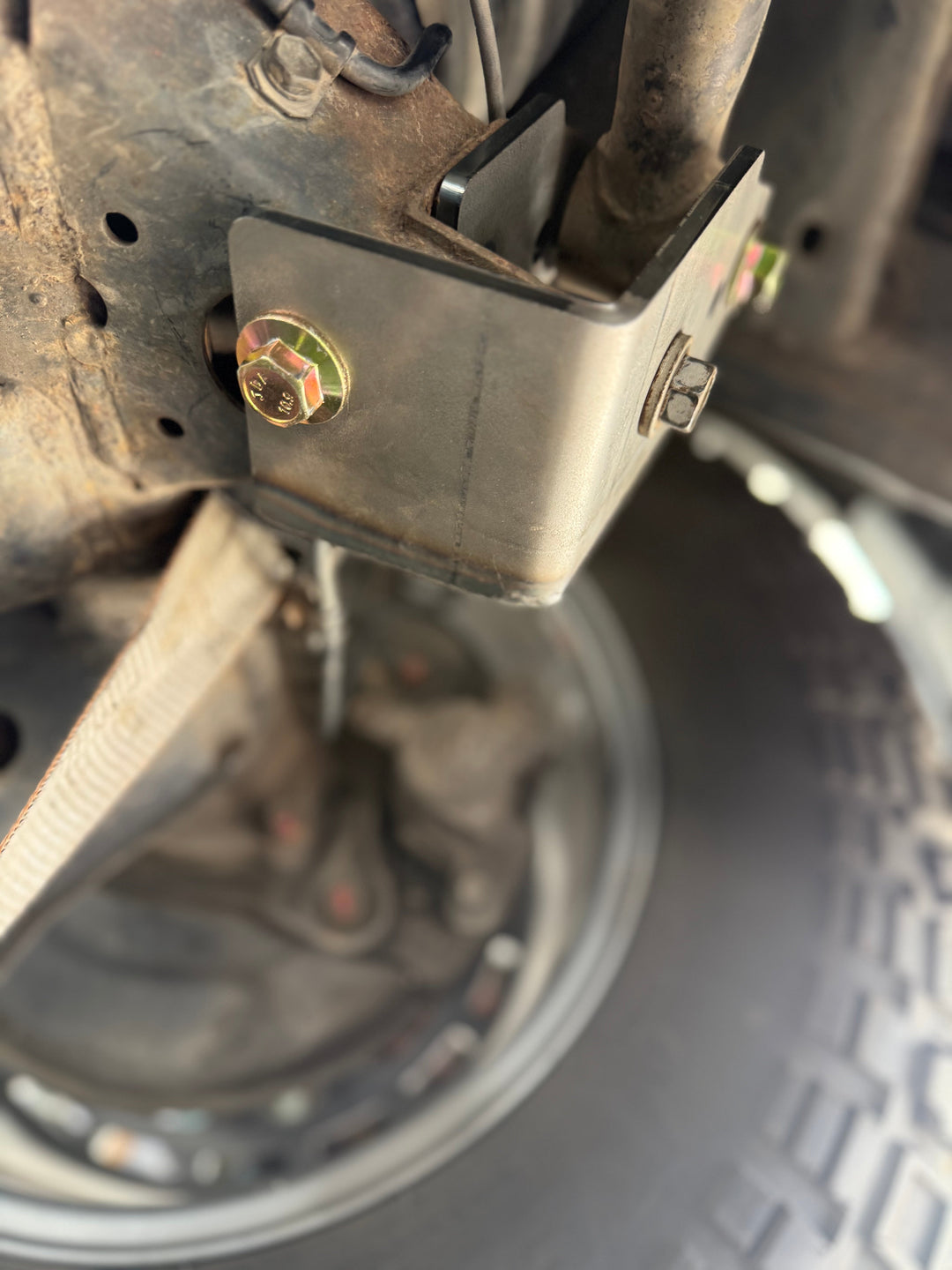 Dr. KDSS B.O.T.C.K- Bolt On TrackBar Correction kit for Sequoia  (2001-2007)