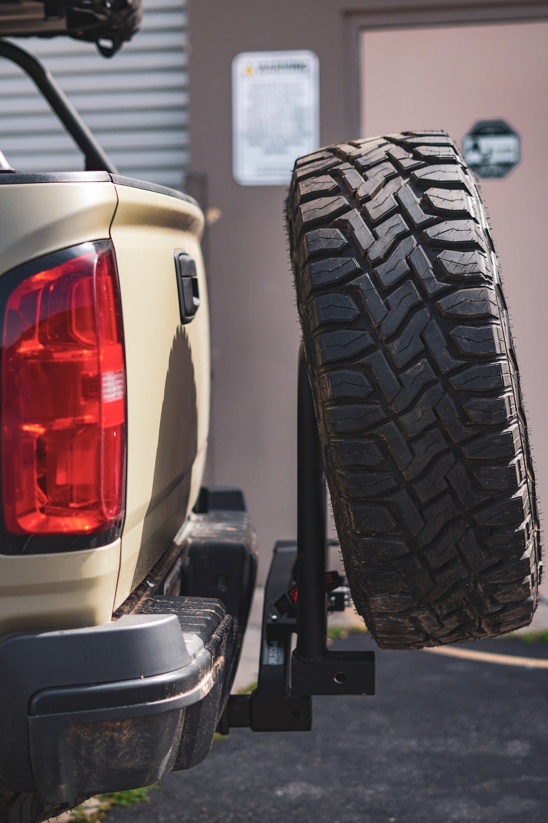 RIGd Supply UltraSwing™ Multi-Fit Spare Tire Hitch Mount | RiGd Supply