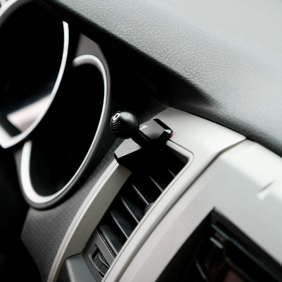 Toyota Tacoma 2005-2011 MagSafe-compatible Phone Mount