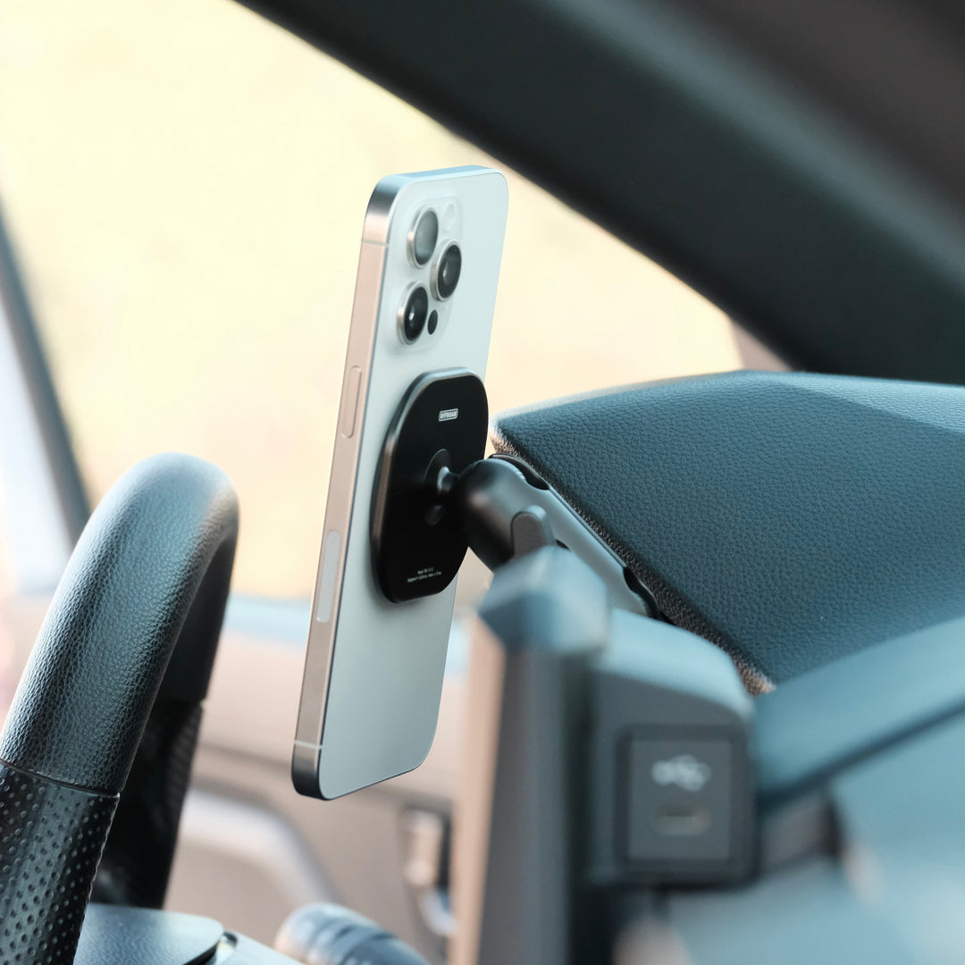 Toyota Tacoma 2024-2026 | 4Runner 2025-2026 MagSafe-compatible Phone Mount