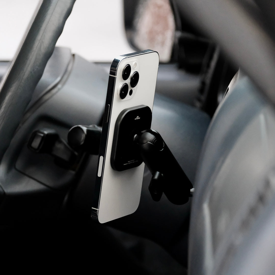 Toyota Tacoma 1996-2004 MagSafe-compatible Phone Mount