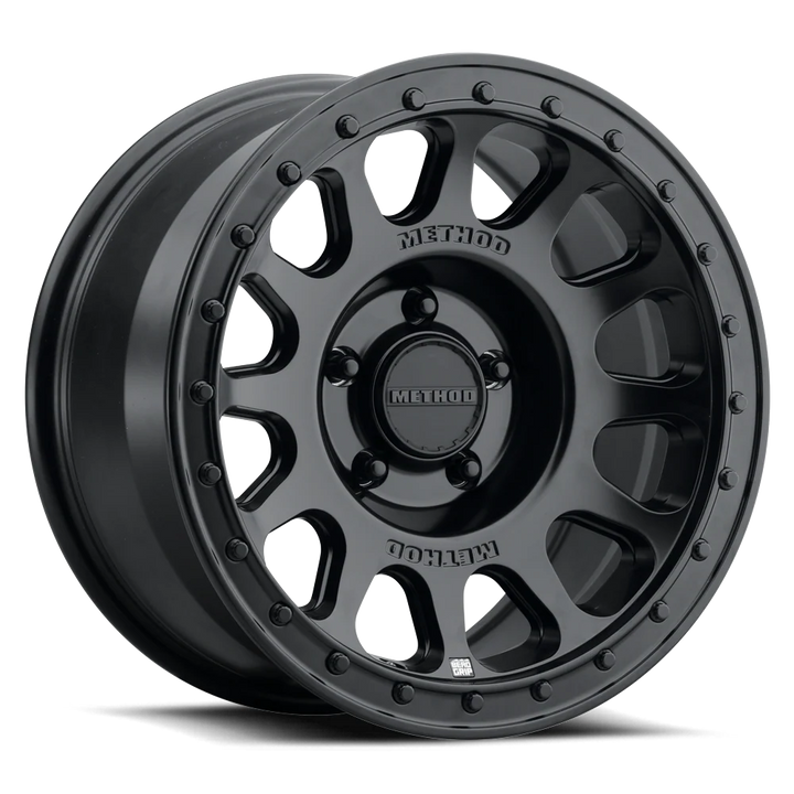 Method 709-HD
MATTE BLACK 17x8.5 | 6.5x5.5 | 25/5.8