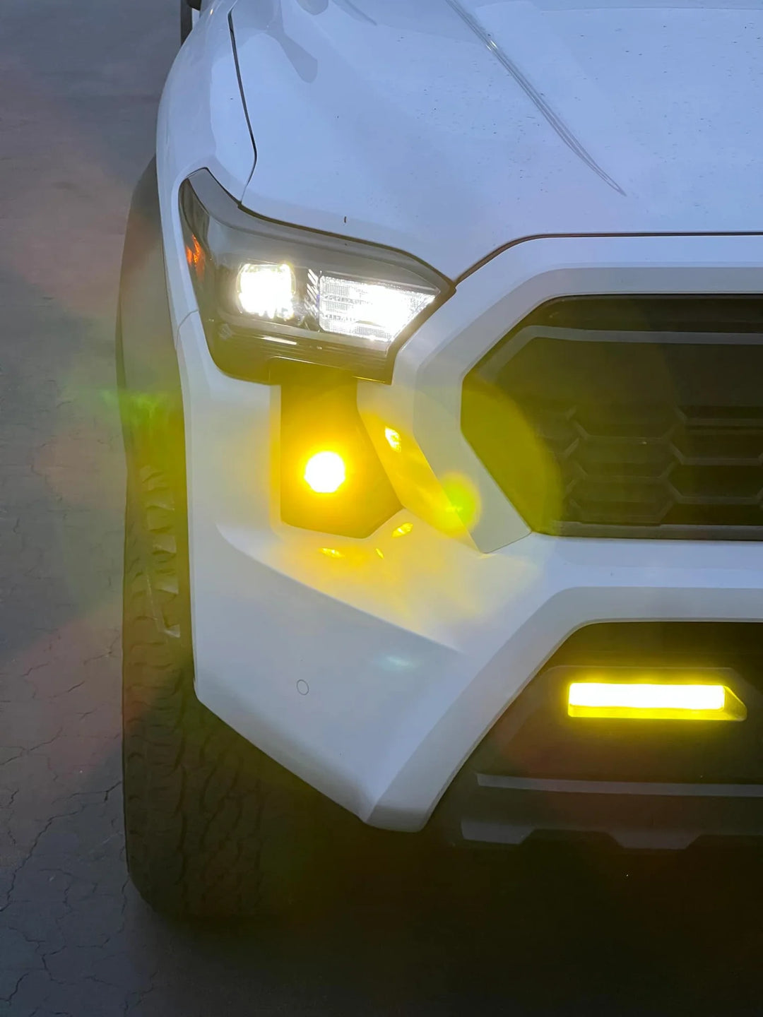 Baja 686 Industries LLC S1 Led vent cover (Gloss Black) + Baja Design S1 Auxiliary Ligh POD Pair for Tacoma (2024+)
