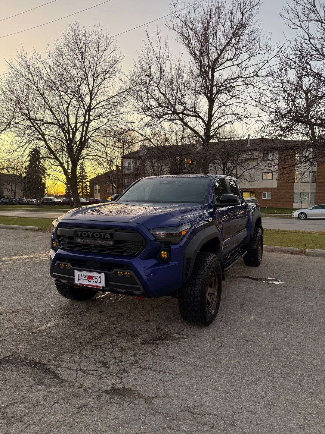 Baja 686 Industries LLCLed vent cover (ASA Matte Black) + Squadron Pro Black LED Auxiliary Light Pod Pair for Tacoma (2024+)