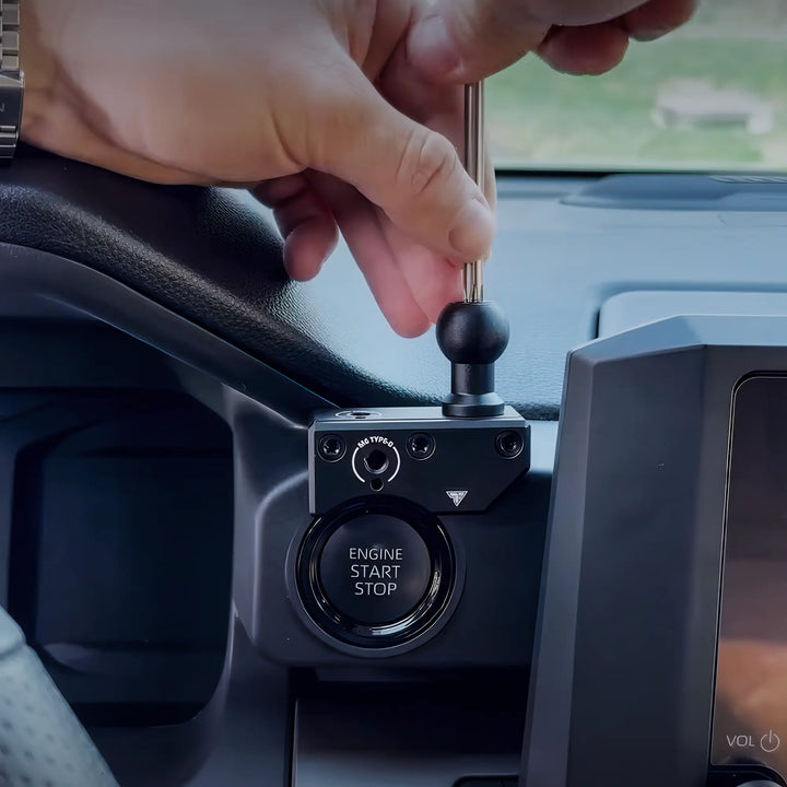 Tackform LINK™ Dash Clip with 20mm Metal Ball & Dovetail for Tacoma (2024+) (8" Screen ONLY) & 4Runner (2025+)