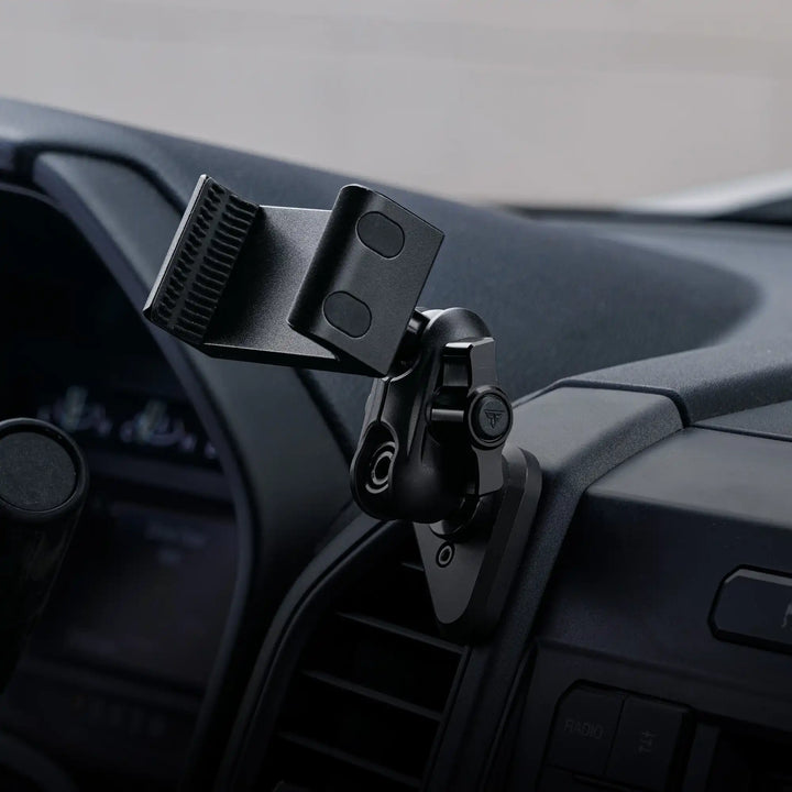 LINK™ Vent Mount Bracket With Quad Lock Magnetic Phone Holder | ‘15-‘20 Ford F-150, ‘17-‘22 Super Duty, ‘18-‘21 Expedition (See Compatibility Info For Year/Trim Details)
