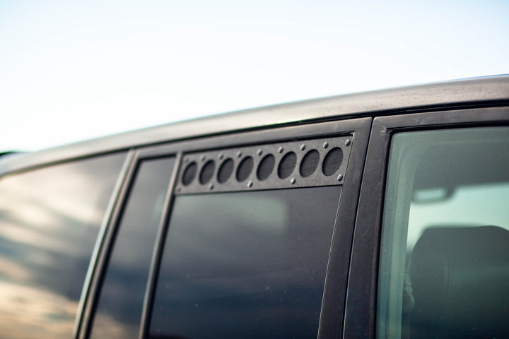 1998–2007 Toyota Land Cruiser 100 Series / Lexus LX470 Rear Window Vents (J100)