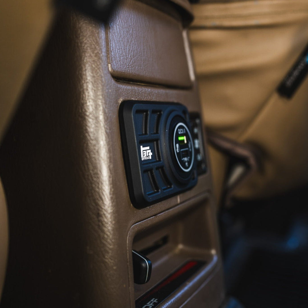 TEQ Offroad Center Console USB 12V Power Panel | Billet Aluminum | Replaces Ashtray | for 4Runner (1996 - 2002)