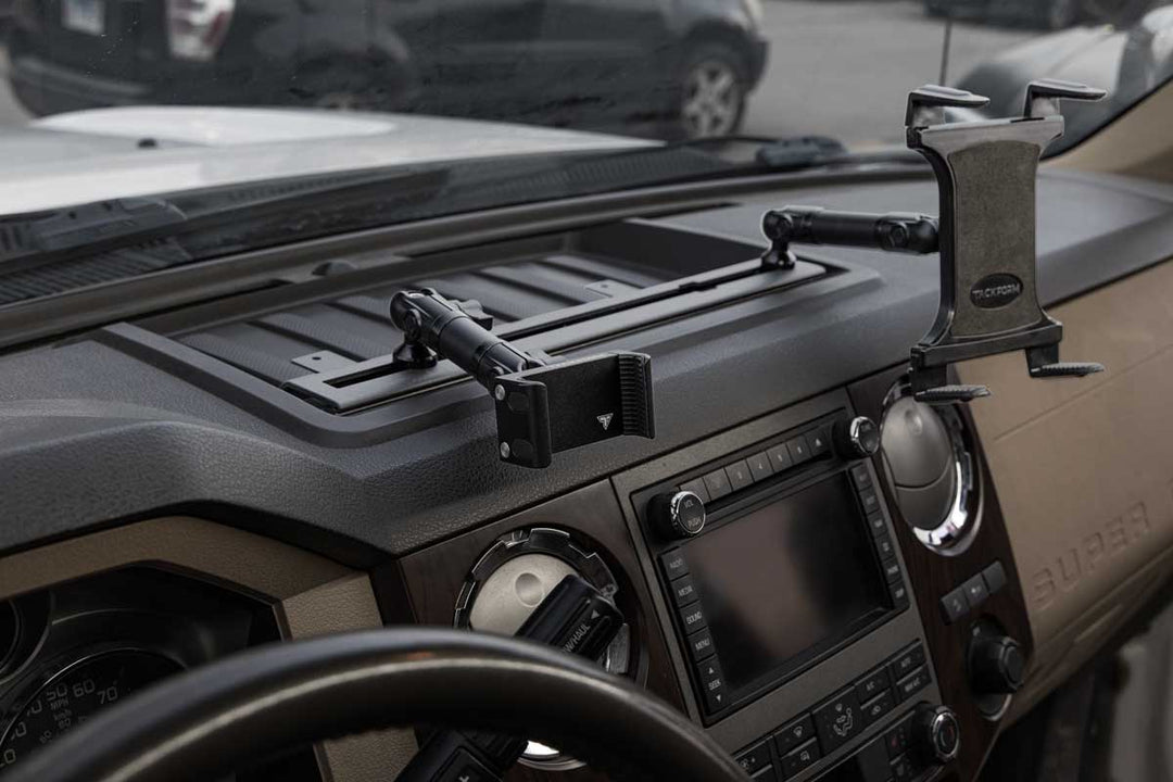 TRAXX™ - Fast Track Dash Bracket With MagSafe Phone Mount | 2008-2016 Ford Super Duty, 2011-2025 F-650 & F-750 (See Compatibility Info For Year/Trim Details)
