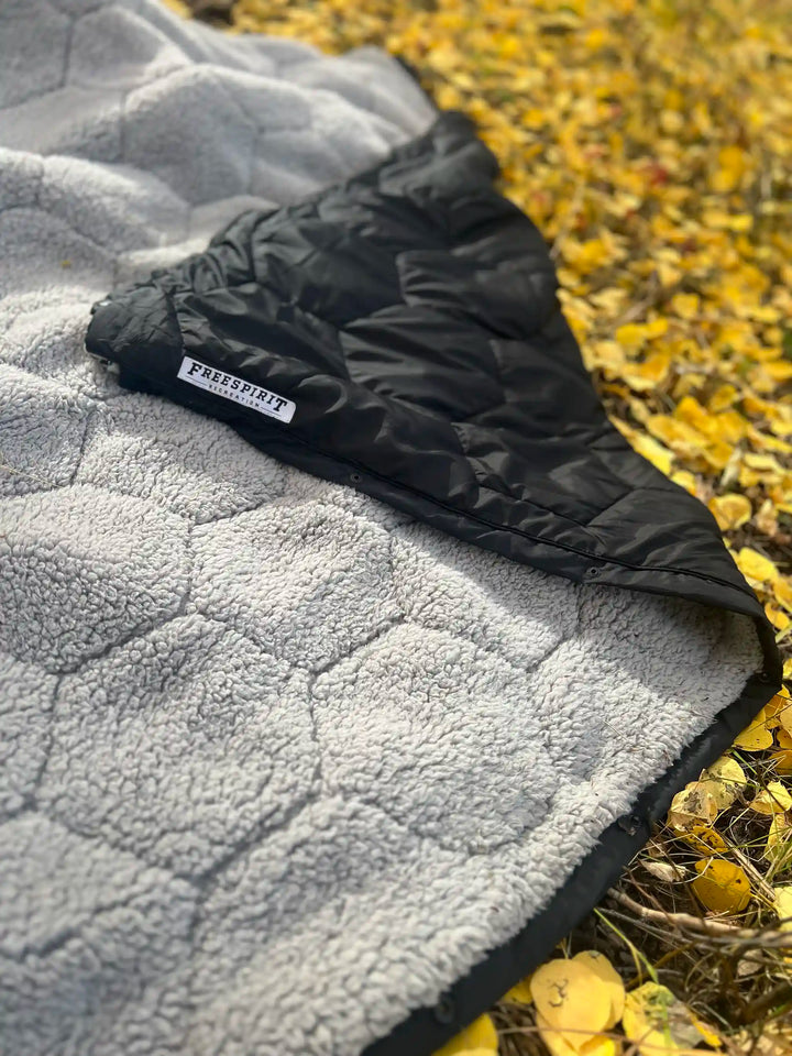Freespirit Recreation Anywhere Poncho/Puff Blanket - Clearance
