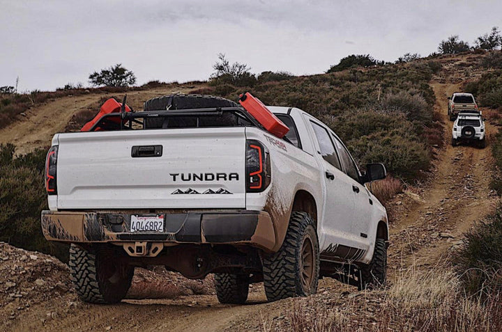 Tactilian Universal Mountain Range Vehicle Magnet