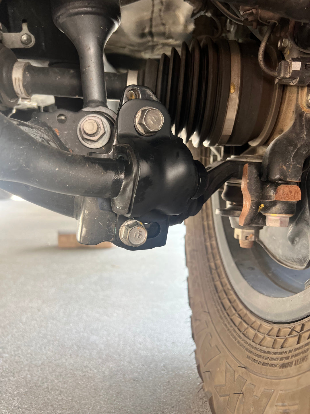 Dr KDSS bushing bracket