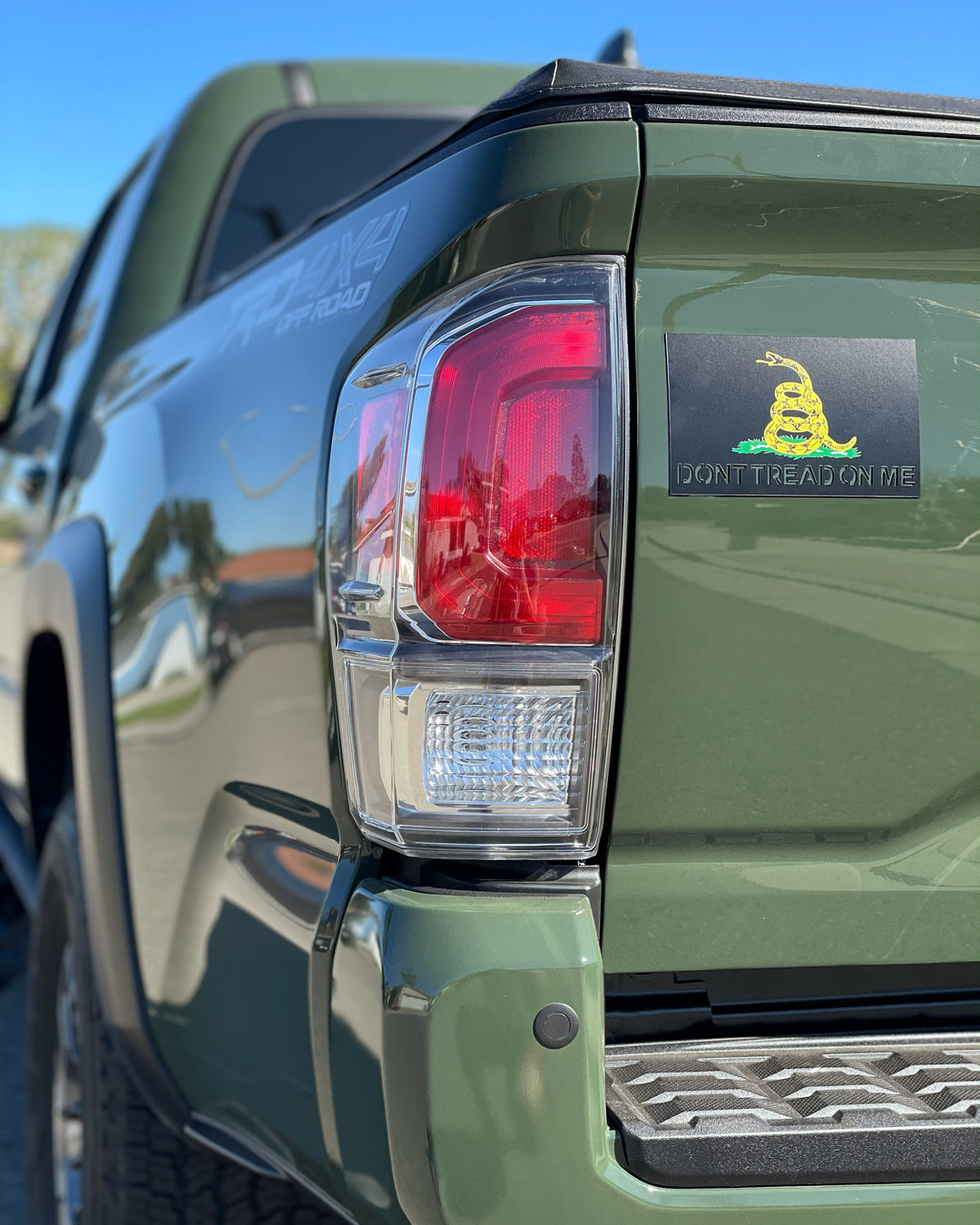 Tactilian Gadsden Flag Magnet - “Don’t Tread On Me”