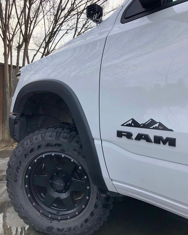 Tactilian Universal Mountain Range Vehicle Magnet