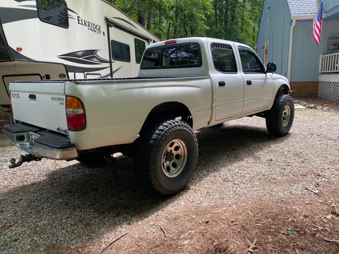 1995–2004 Toyota Tacoma Double Cab Removable Rear Window Vents (1st Gen)