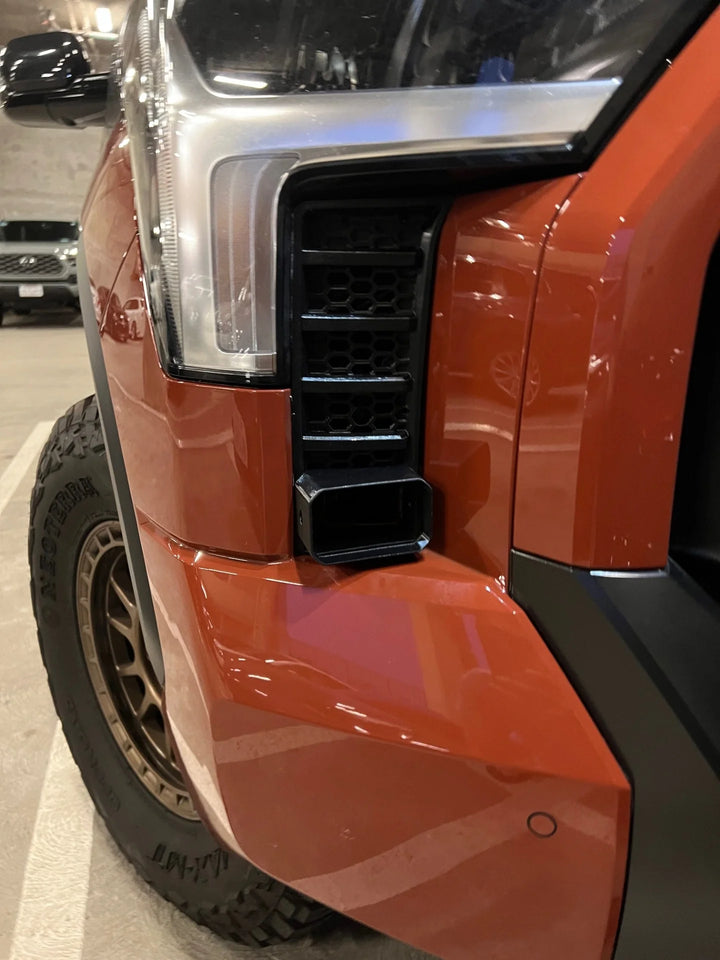 Baja 686 Industries LLC Led vent cover (ASA Matte Black) + Diode Dynamics C2.0 Sport for Tundra (2022+)