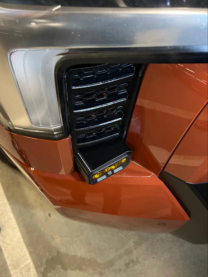 Baja 686 Industries LLC Led vent cover (ASA Matte Black) + Diode Dynamics C2.0 Sport for Tundra (2022+)